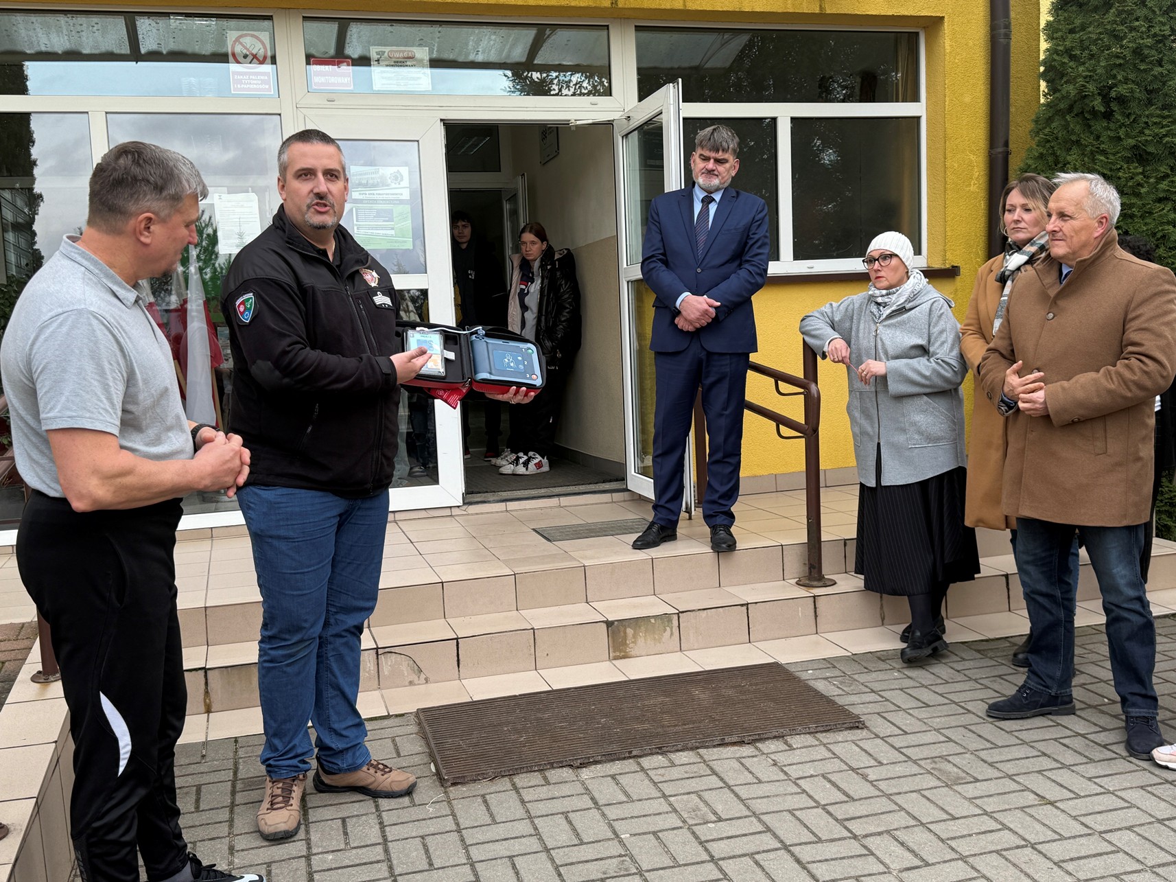 Nowy defibrylator AED