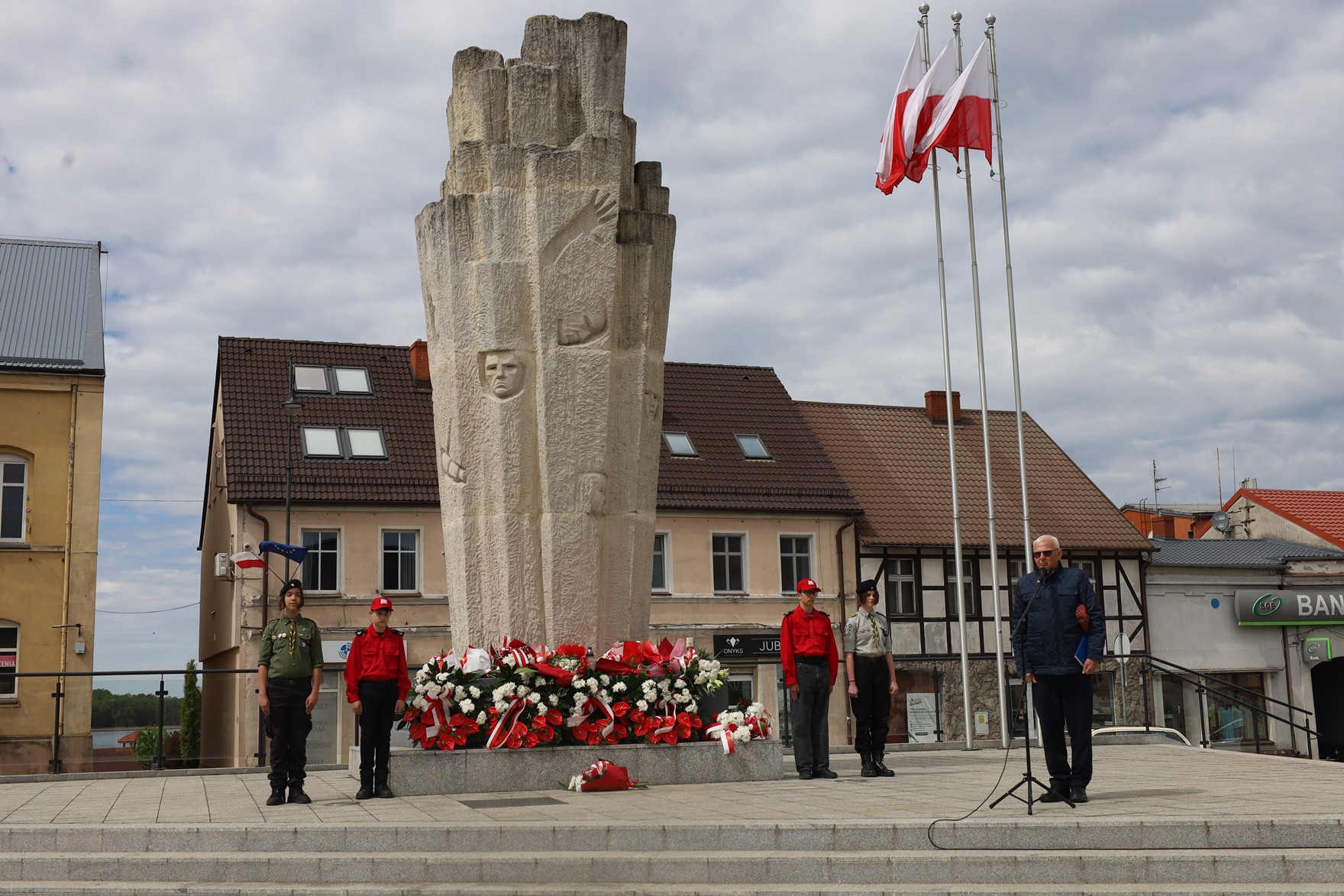 Uroczyste obchody 81. rocznicy zakończenia II wojny światowej oraz Narodowego Dnia Zwycięstwa